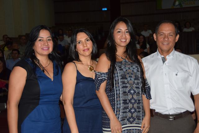 Norma Barrios, Diana Moreno, Shirley  Vargas y Edilberto Silva.